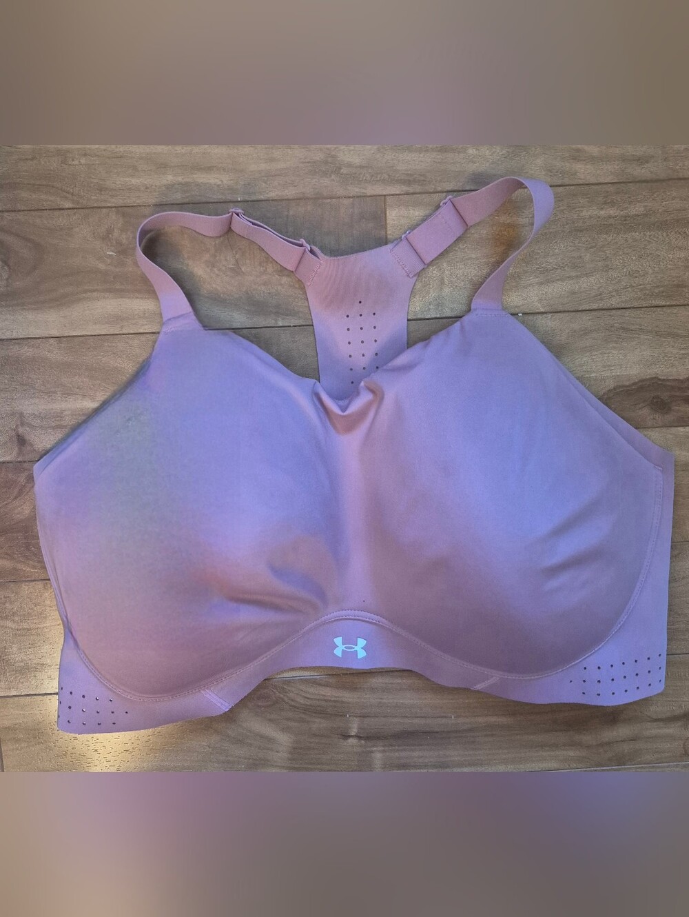 Under Armour Uplift High Sports Bra Size 44DDD  Pink Vented Wire Free